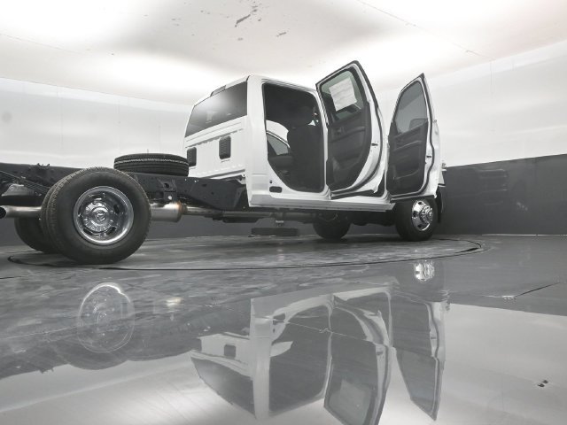 New 2026 RAM 3500 Tradesman w/ Chrome Appearance Group A AWD/4WD image 63