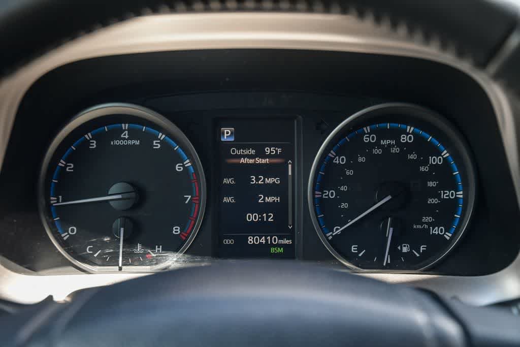 Used 2018 Toyota RAV4 XLE FWD image 24