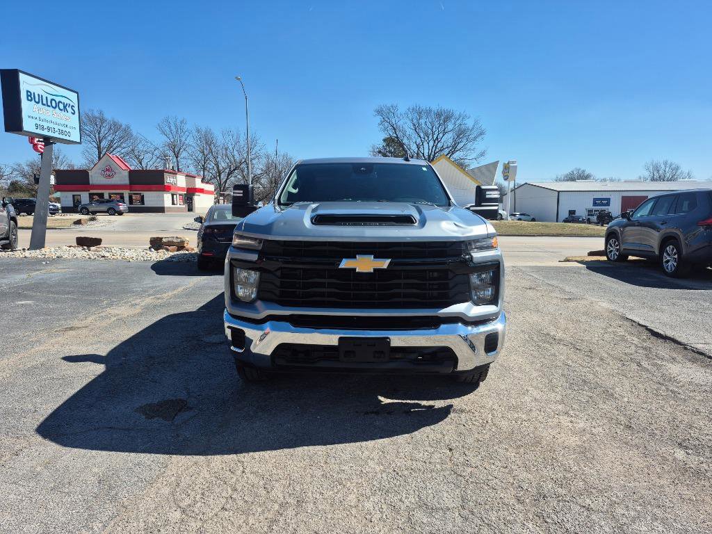 Used 2024 Chevrolet Silverado 2500 W/T w/ WT Convenience Package image 8