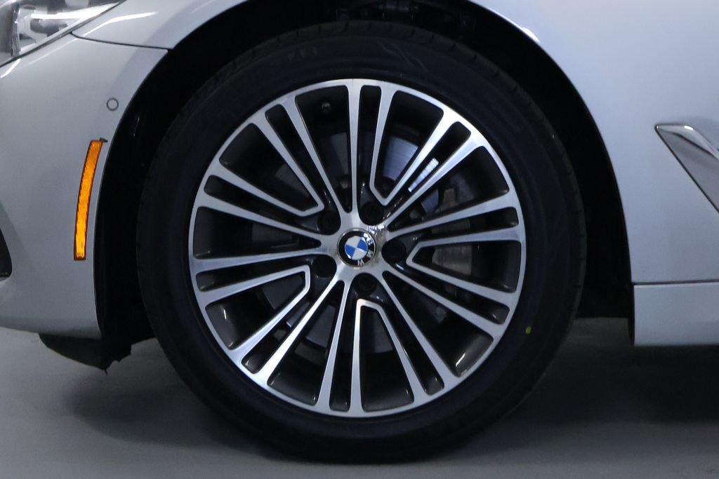Used 2019 BMW 530i xDrive w/ Convenience Package AWD/4WD image 34