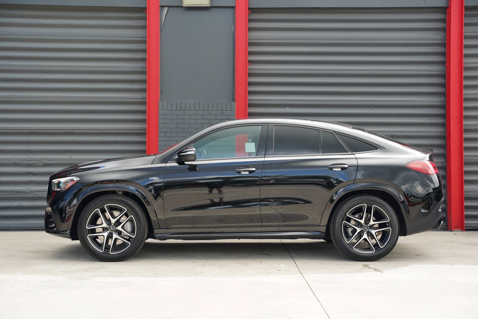 Used 2025 Mercedes-Benz GLE 53 AMG 4MATIC Coupe w/ Driver Assistance Package image 10