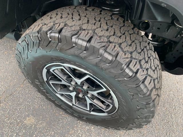 Used 2024 Jeep Wrangler Unlimited Rubicon w/ Convenience Group image 11