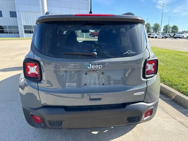 Used 2021 Jeep Renegade Latitude w/ Sun & Sound Group FWD image 9