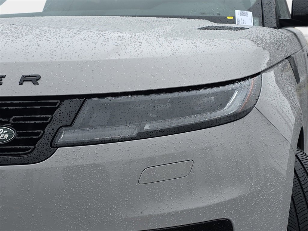 Used 2025 Land Rover Range Rover Sport SE image 36