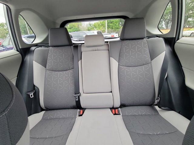 Used 2020 Toyota RAV4 XLE w/ Convenience Package AWD/4WD image 5