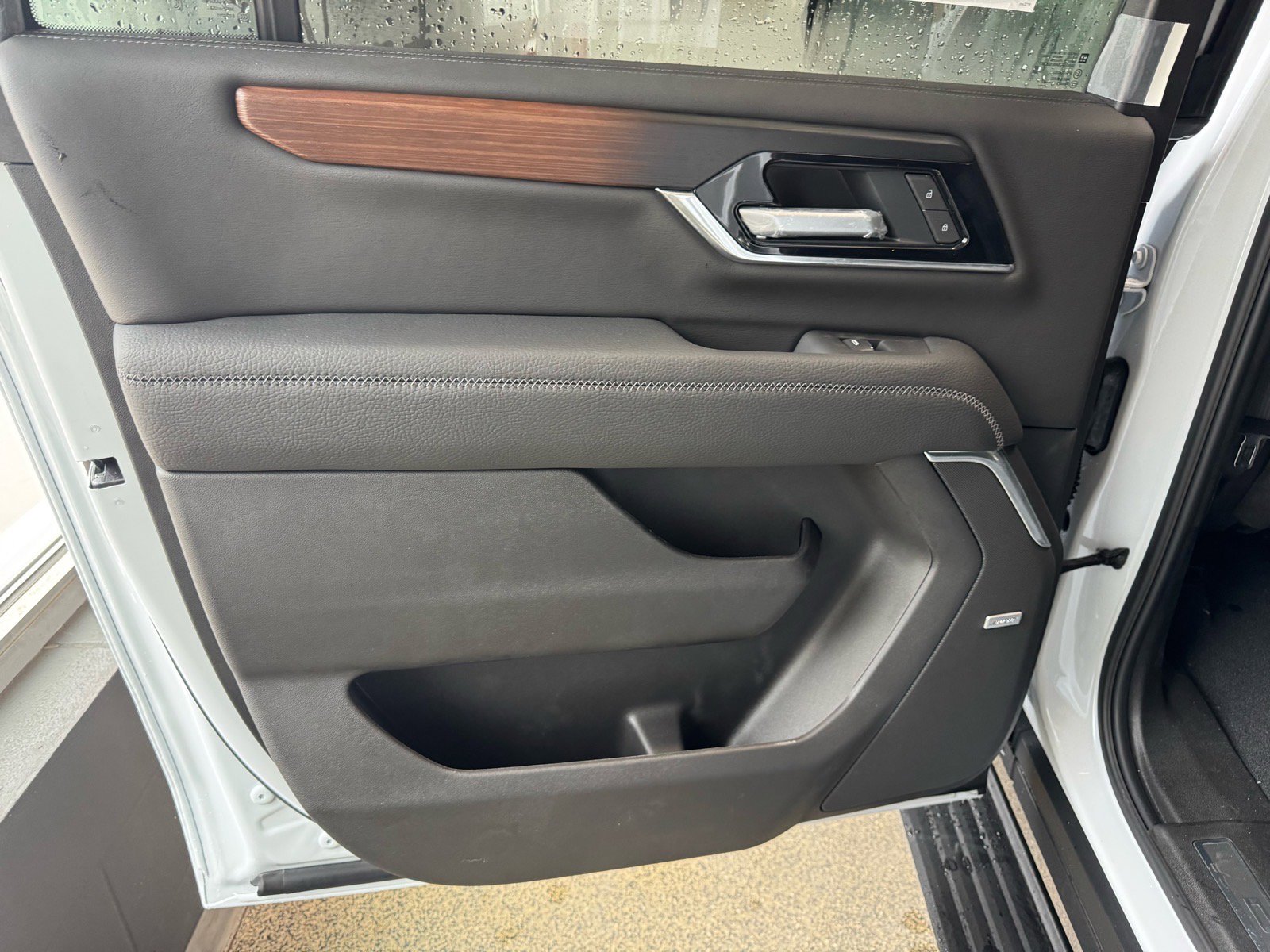 New 2026 GMC Yukon XL Denali image 13