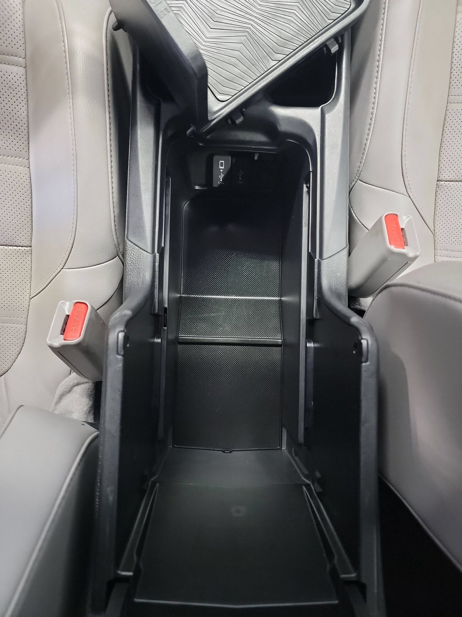 Used 2017 Honda CR-V Touring image 29