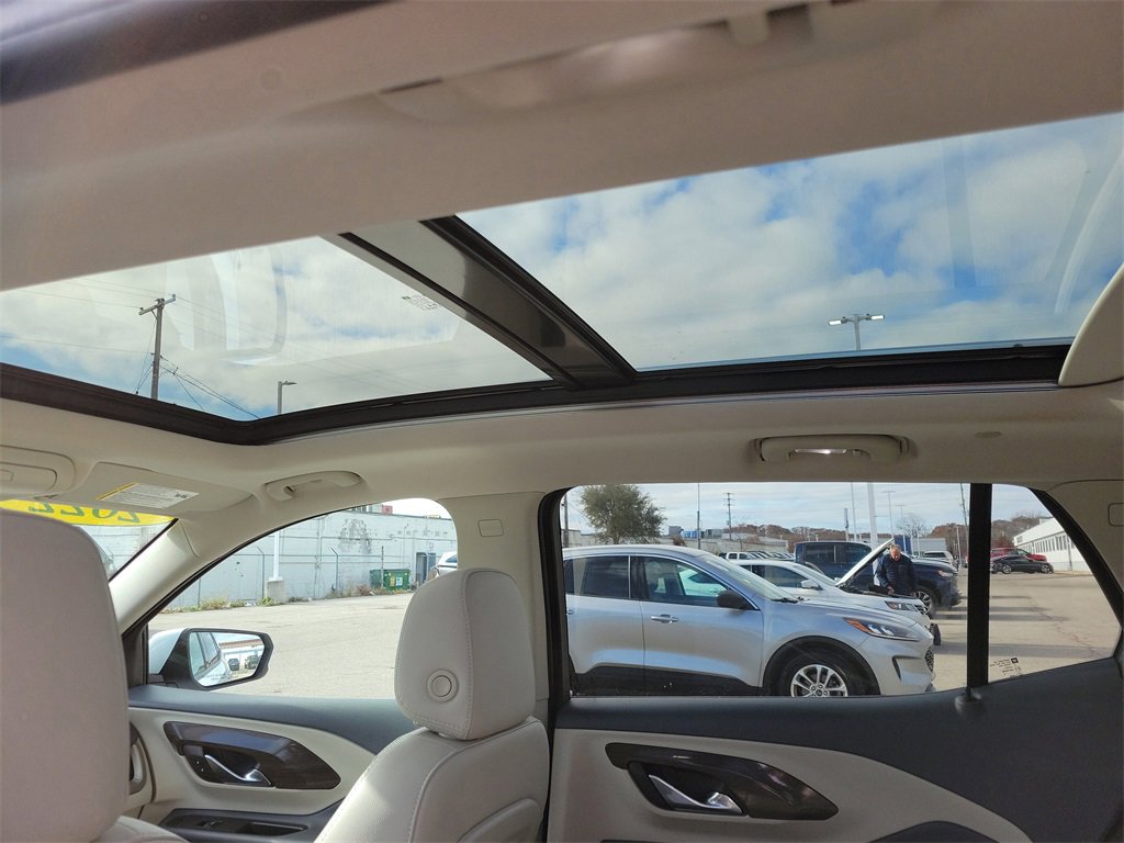 Used 2022 GMC Terrain Denali w/ Denali Premium Package image 17