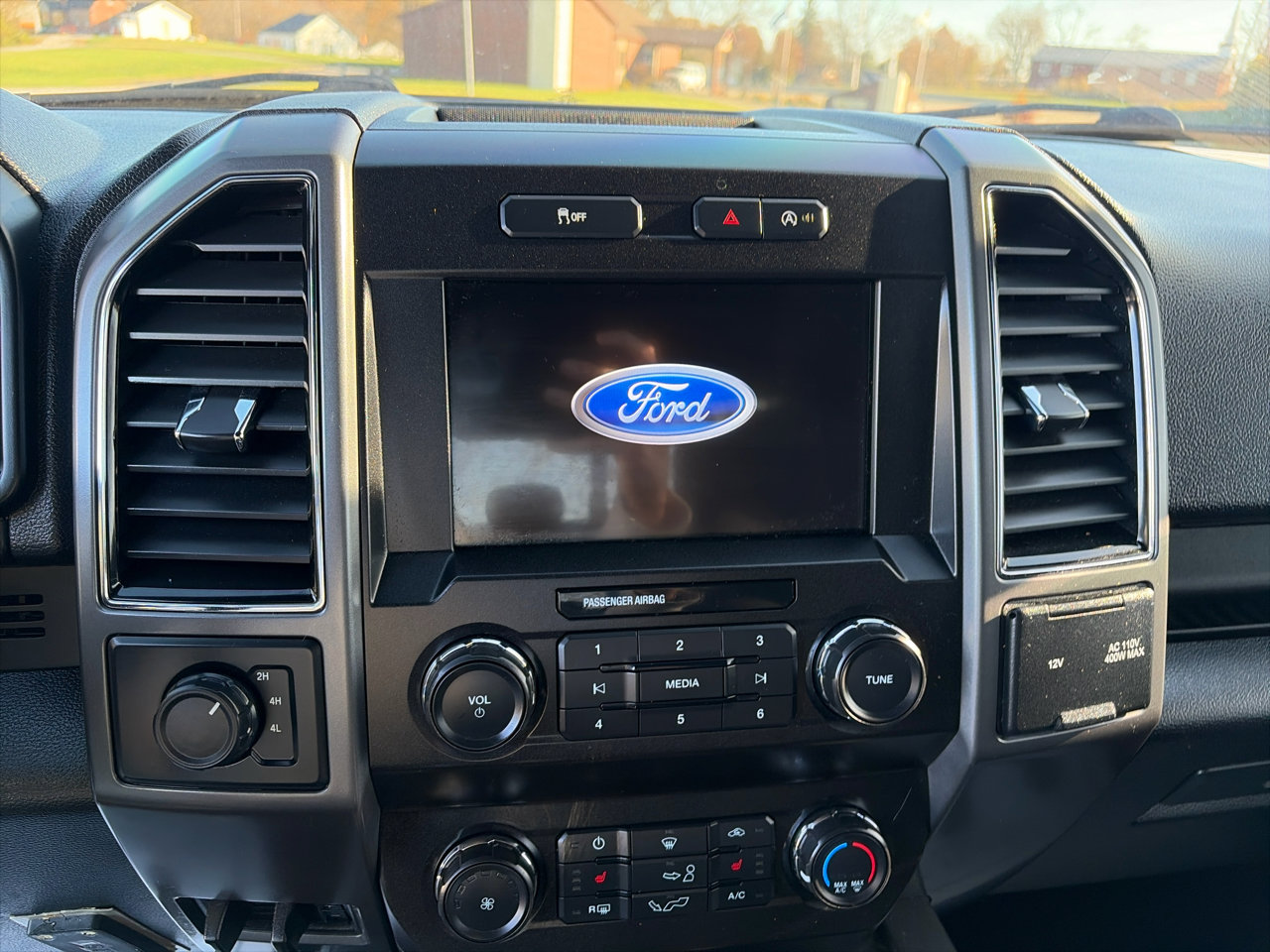 Used 2019 Ford F150 XLT w/ Equipment Group 302A Luxury image 11