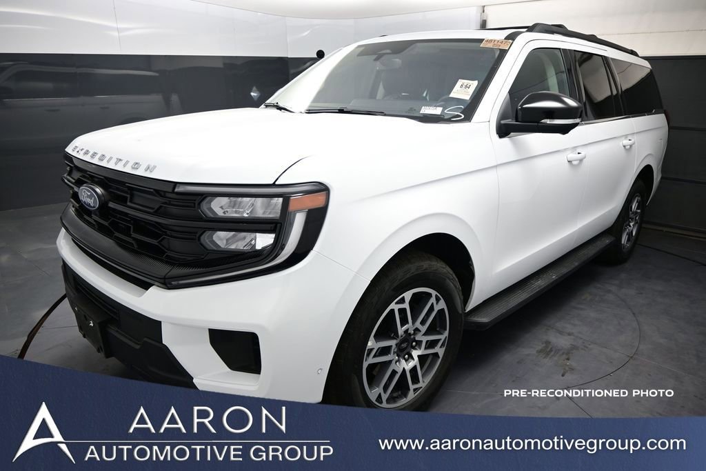 Used 2025 Ford Expedition Max Active AWD/4WD image 1