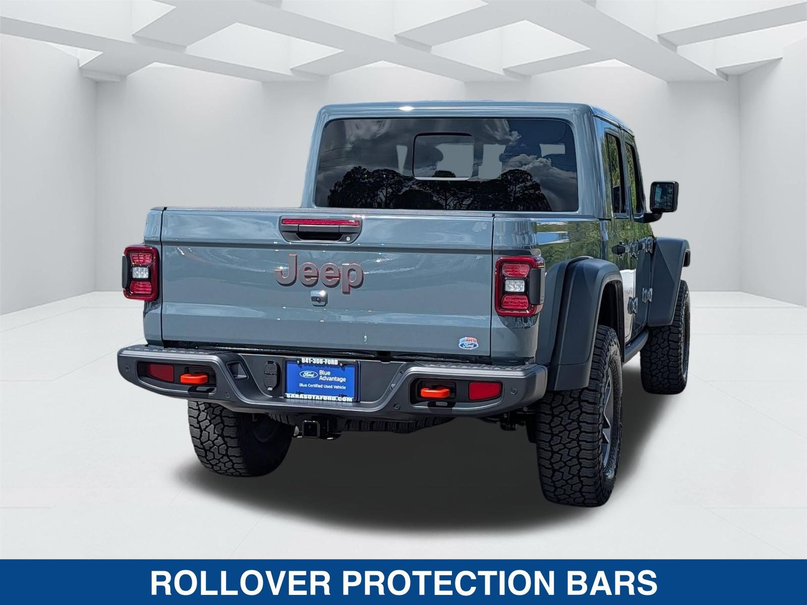 Used 2025 Jeep Gladiator Mojave w/ Safety Group image 4
