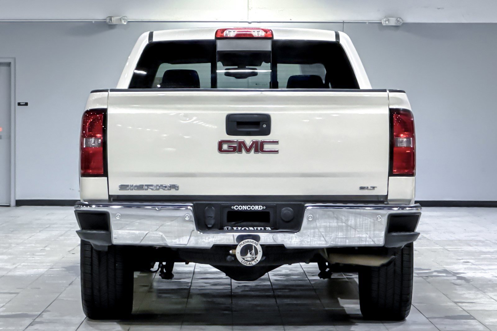 Used 2014 GMC Sierra 1500 SLT w/ SLT Crew Cab Value Package RWD image 9