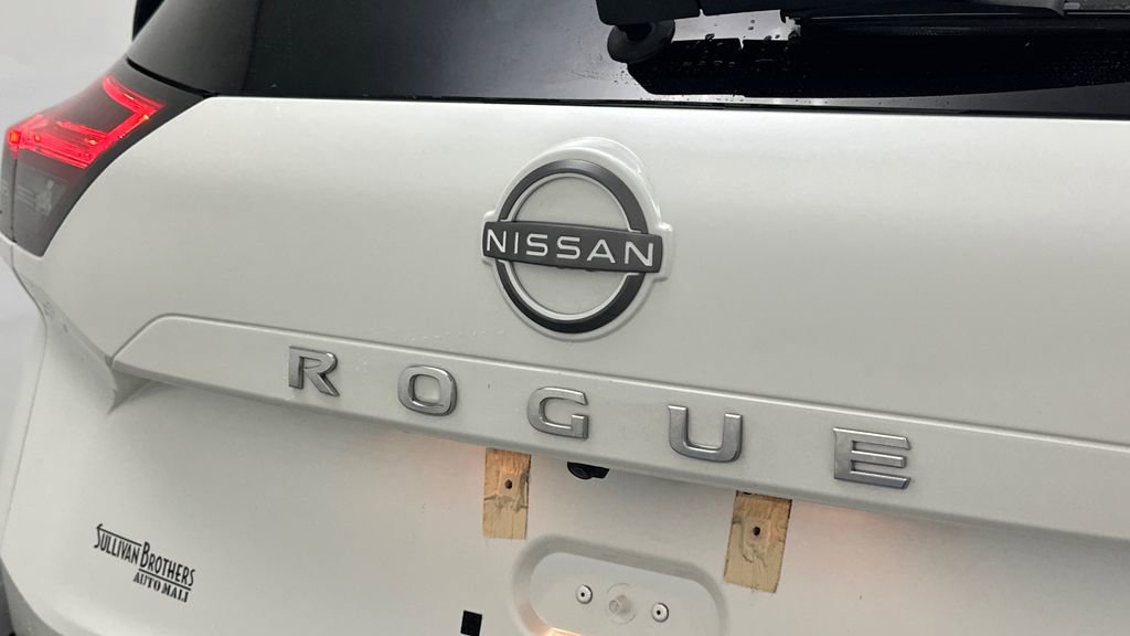 Used 2023 Nissan Rogue SV w/ SV Premium B Package image 20