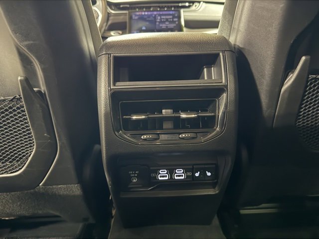 Used 2023 Jeep Grand Cherokee Limited image 31