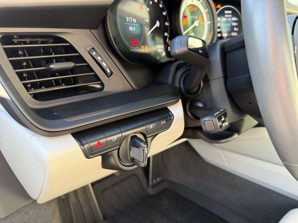 Certified 2022 Porsche 911 Targa 4 GTS image 21