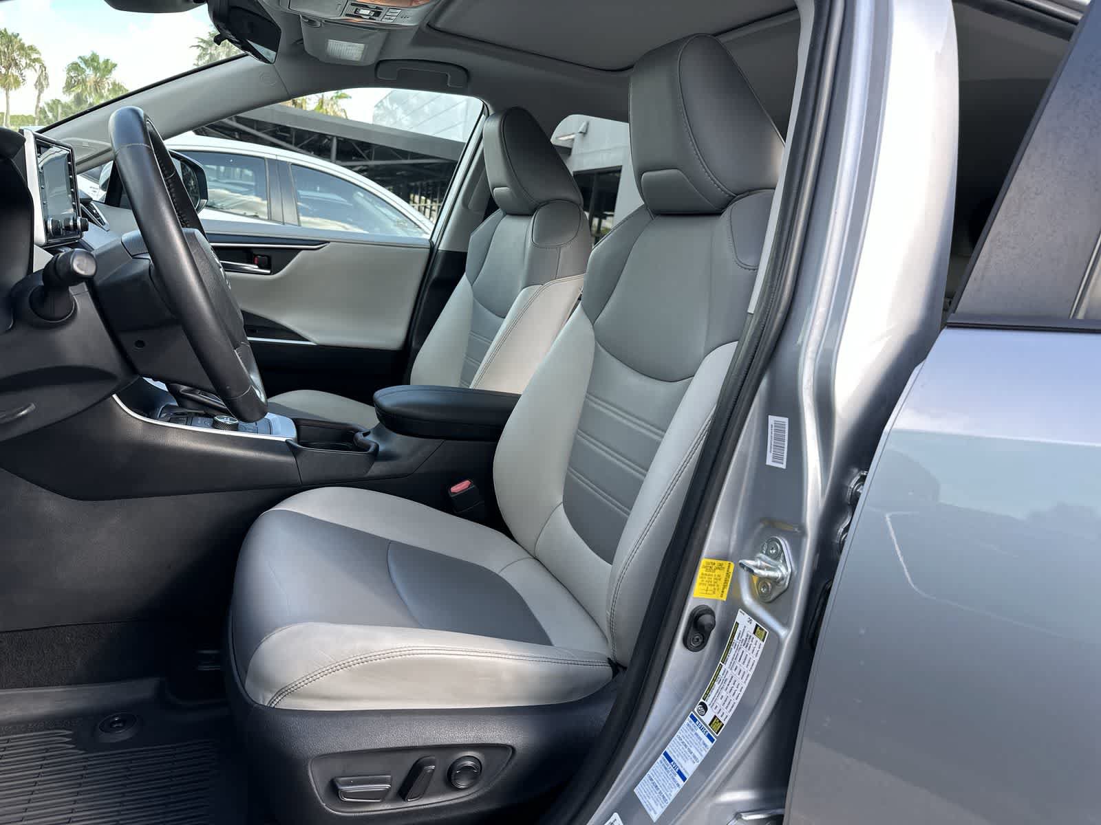 Used 2020 Toyota RAV4 Limited w/ All Weather Liner Package AWD/4WD image 3