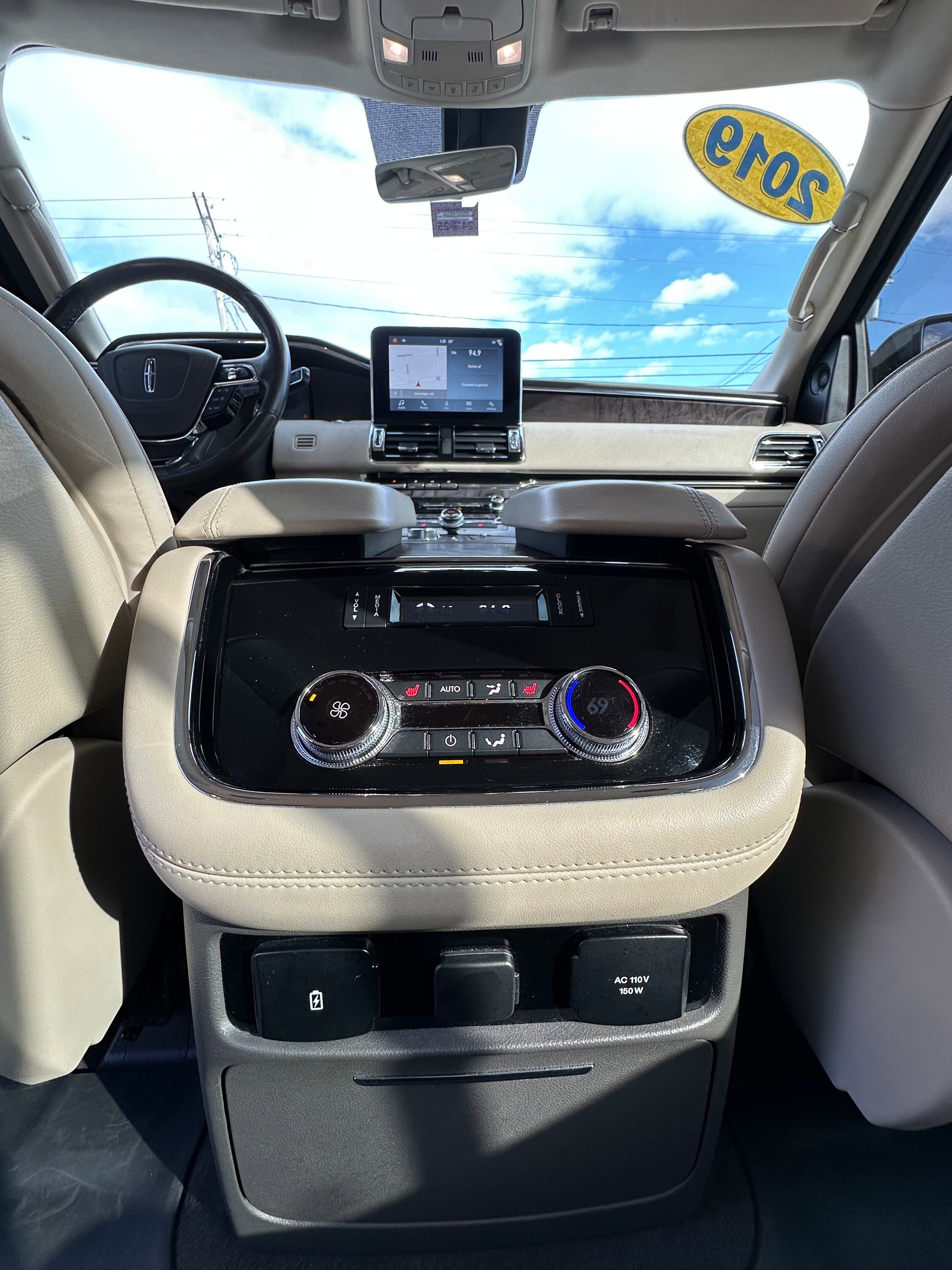 Used 2019 Lincoln Navigator Premiere image 26