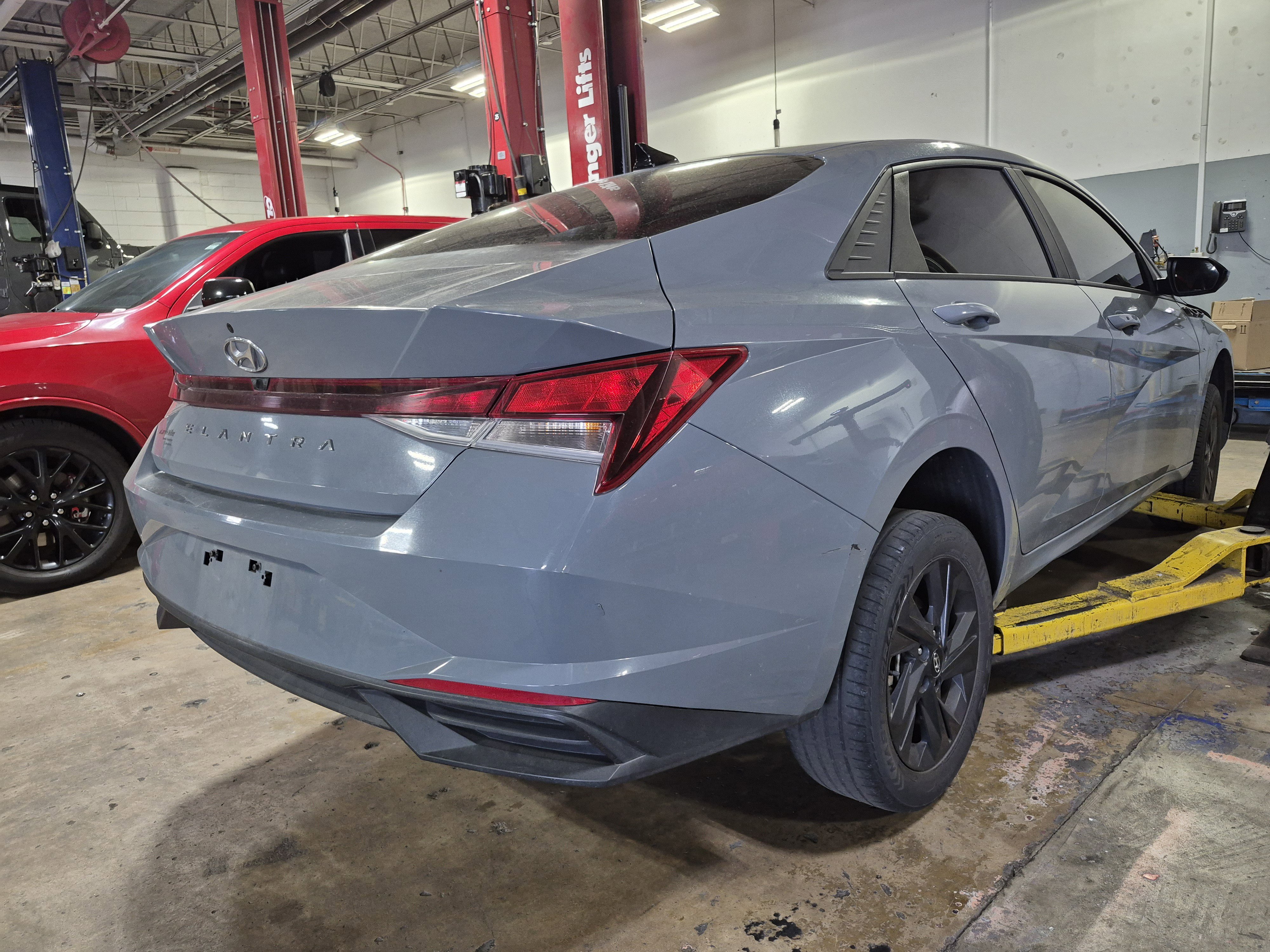 Used 2021 Hyundai Elantra SEL image 27