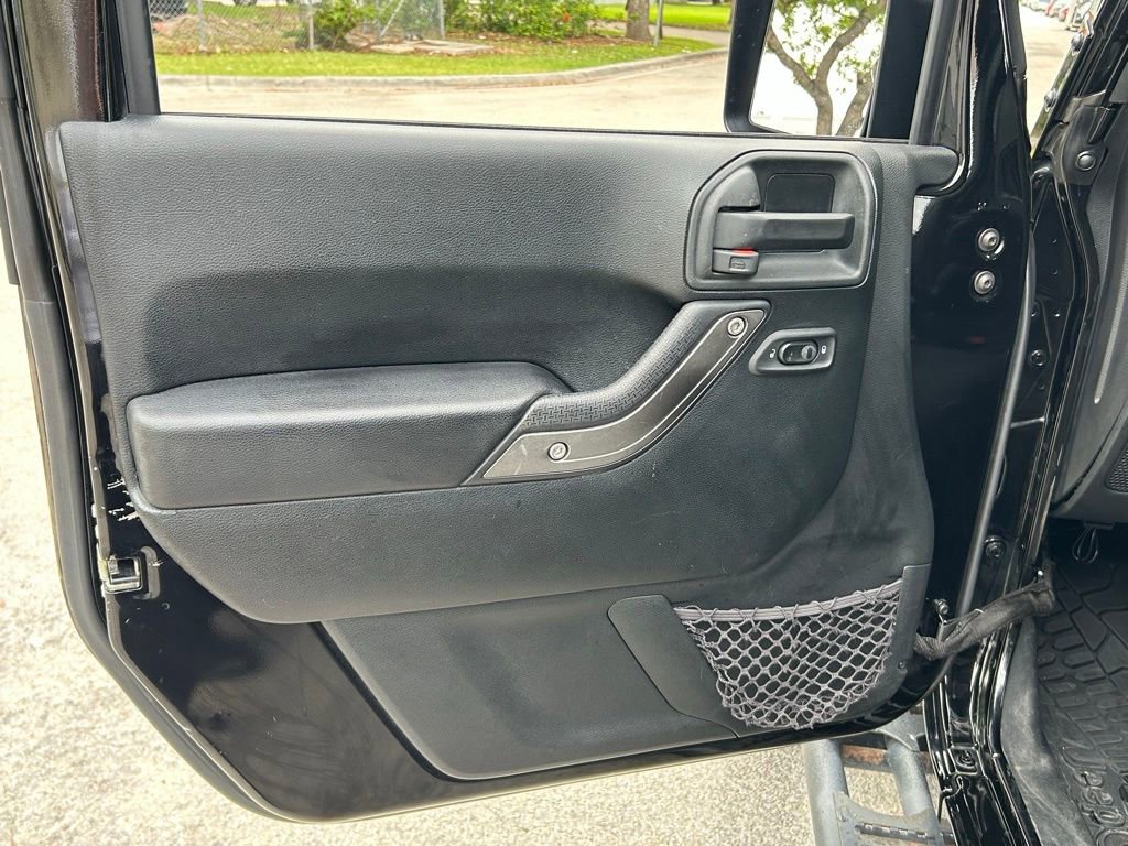 Used 2018 Jeep Wrangler Unlimited Sport S AWD/4WD image 44