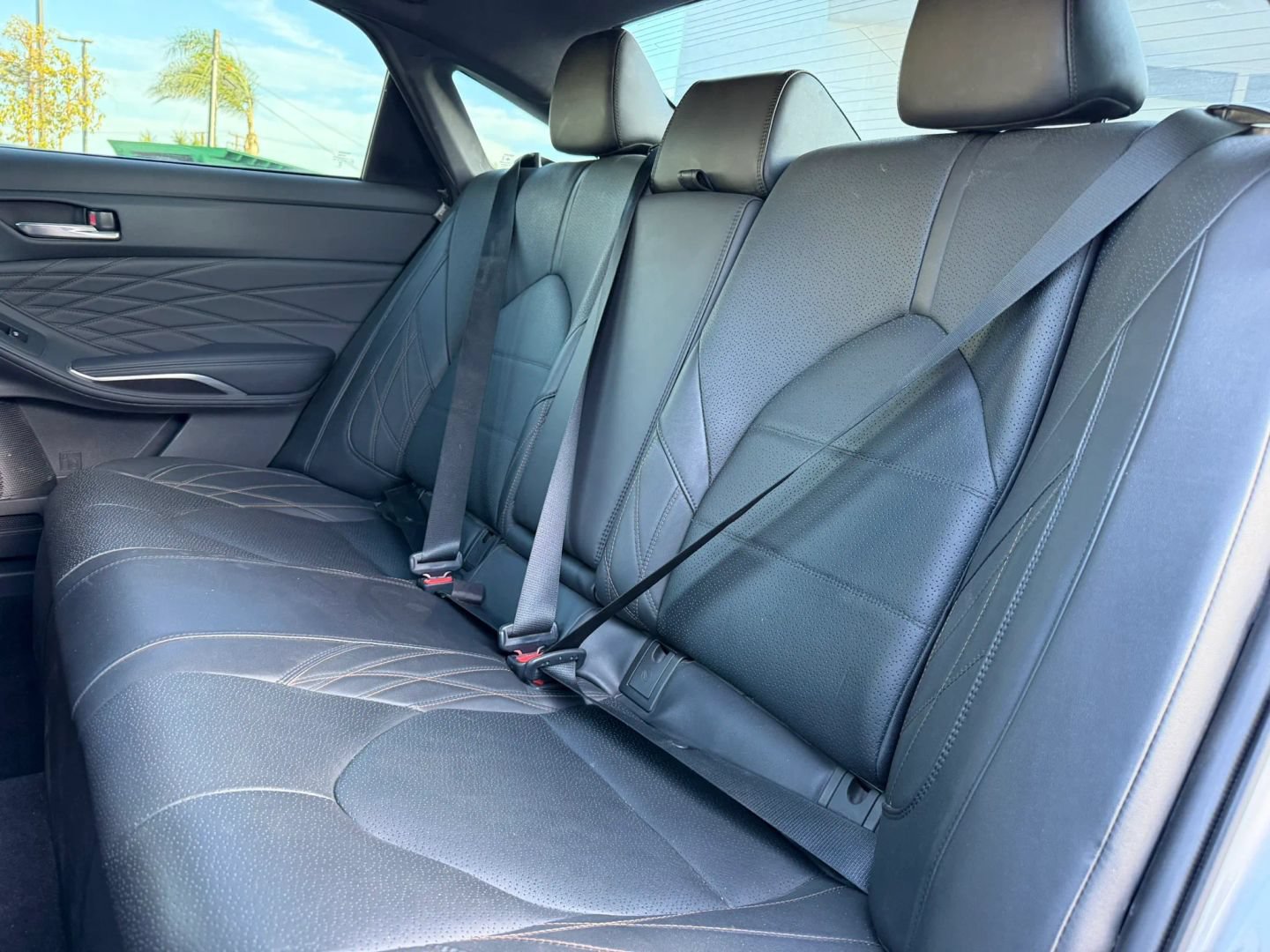 Used 2021 Toyota Avalon Limited w/ Advanced Safety Package FWD image 12