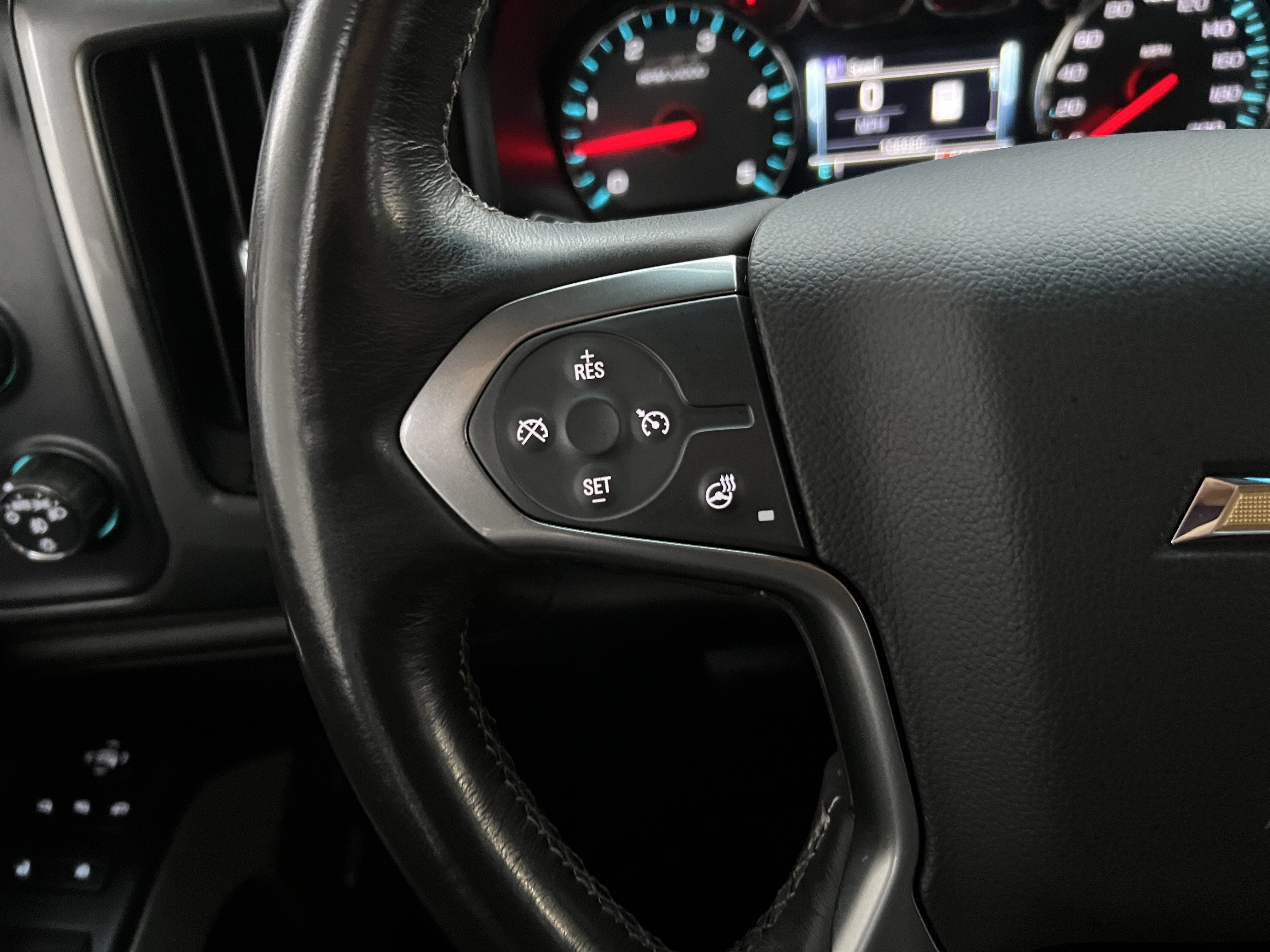 Used 2018 Chevrolet Silverado 3500 LTZ image 28