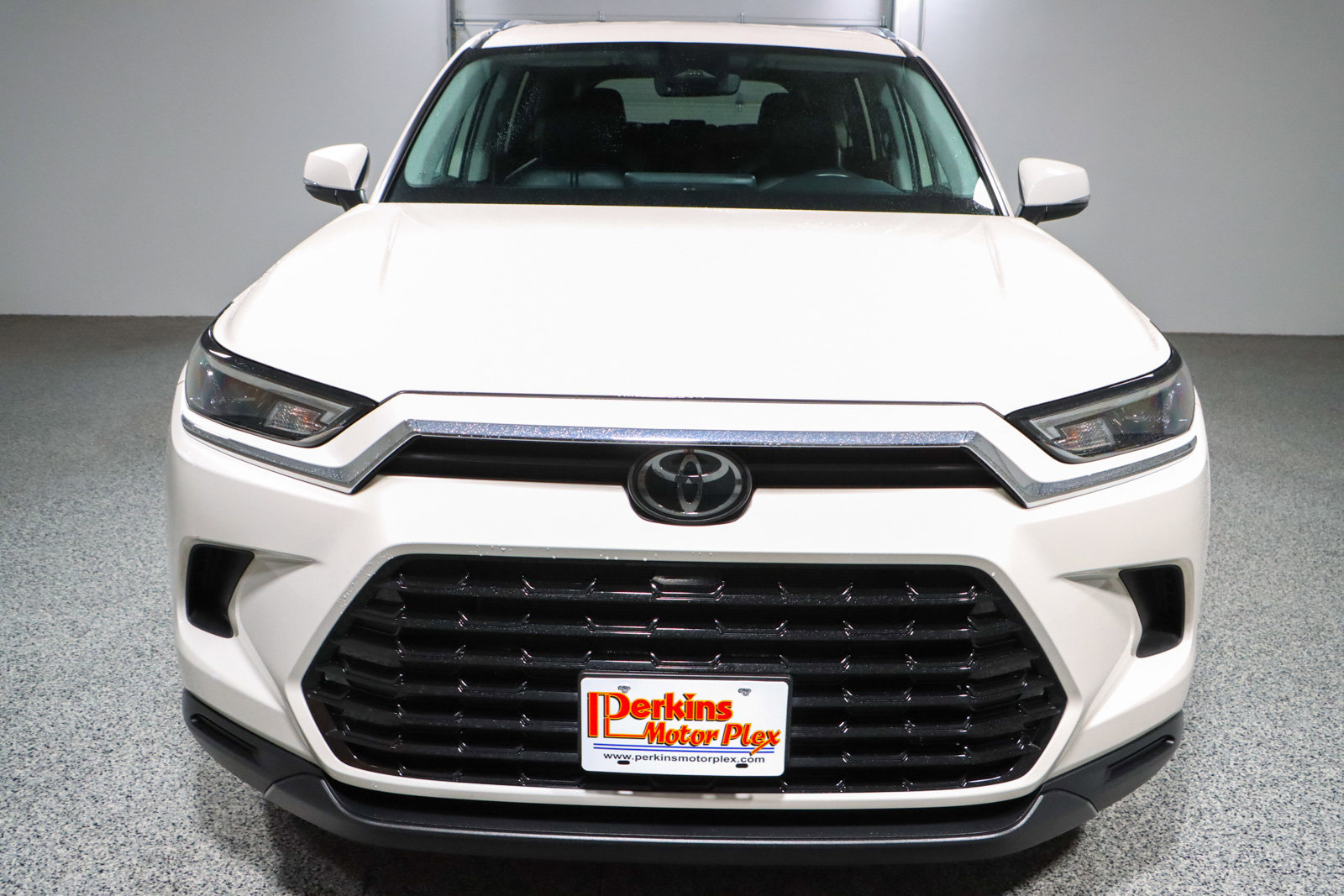 Used 2024 Toyota Grand Highlander XLE image 4