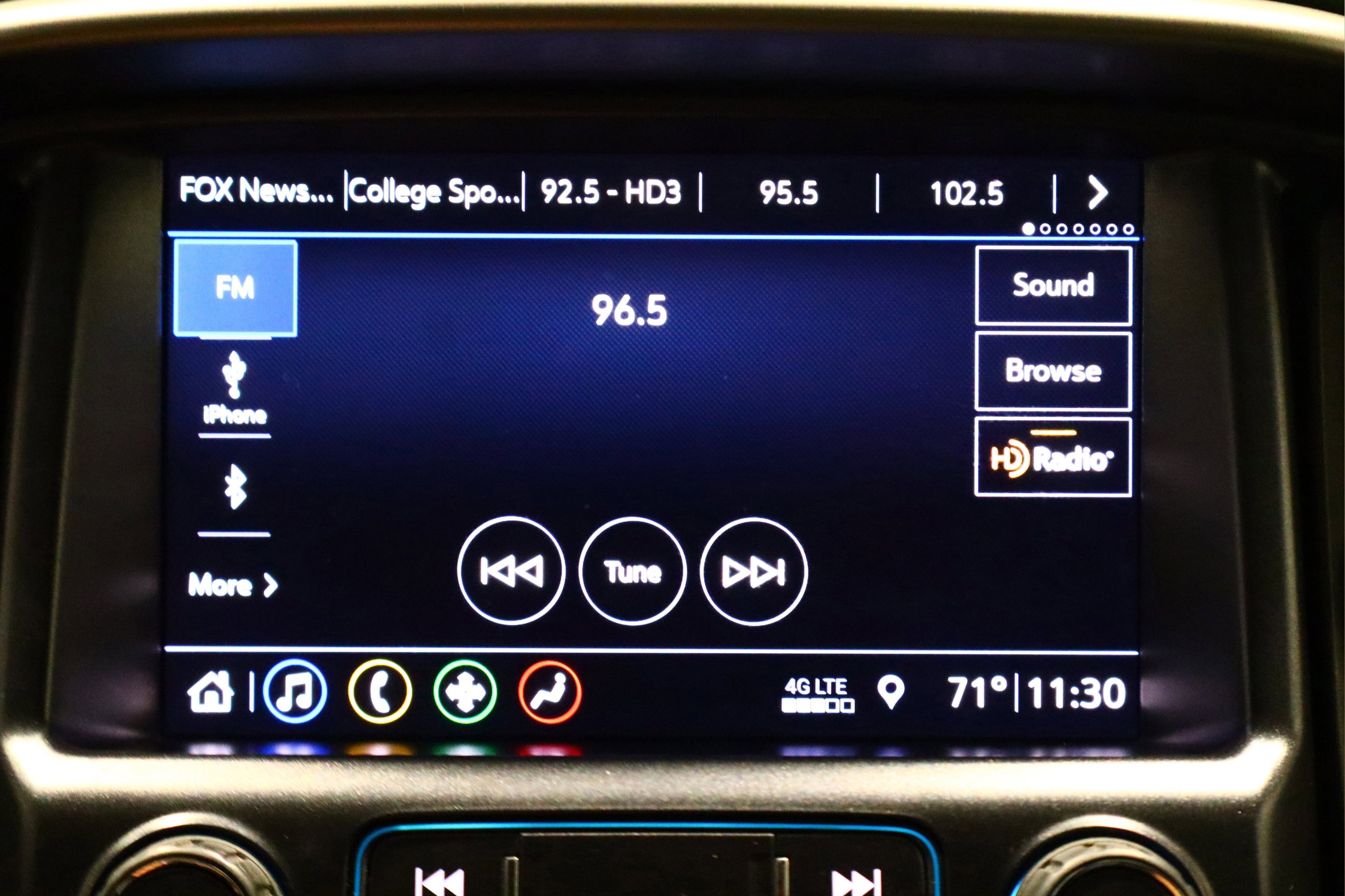 Used 2022 Chevrolet Colorado Z71 w/ Z71 Midnight Edition image 31