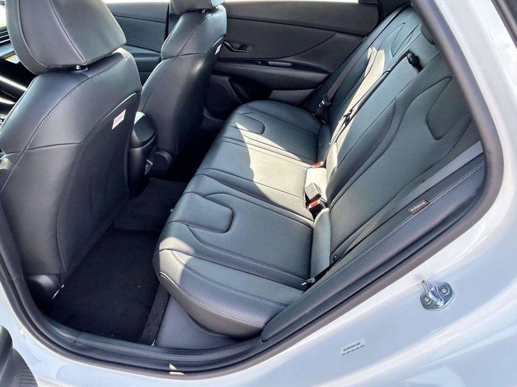 New 2026 Hyundai Elantra SEL Sport FWD image 35