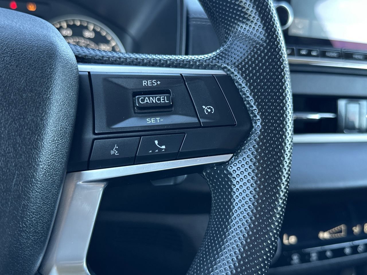 Used 2024 Mitsubishi Outlander ES image 13