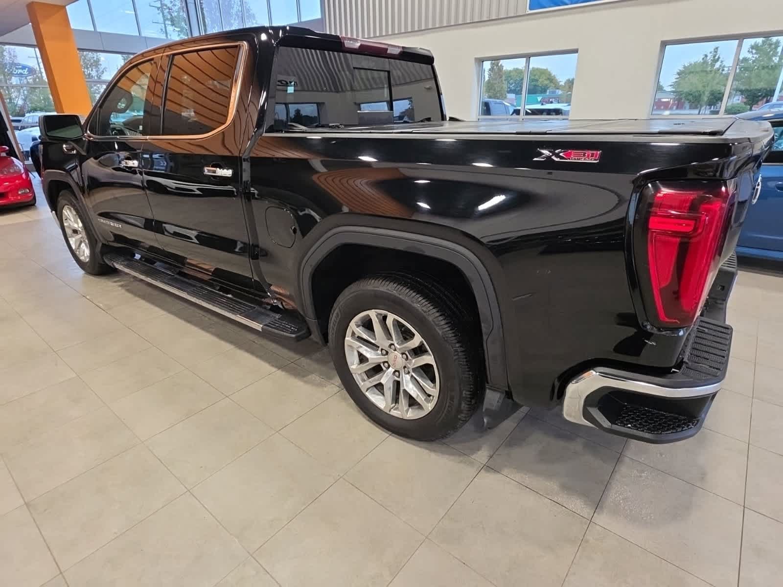 Used 2019 GMC Sierra 1500 SLT w/ SLT Premium Plus Package AWD/4WD image 11