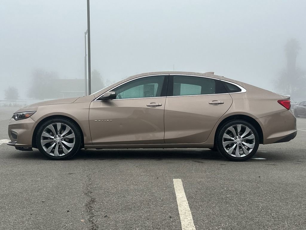 Used 2018 Chevrolet Malibu Premier w/ Premier Sun and Wheel Package image 3
