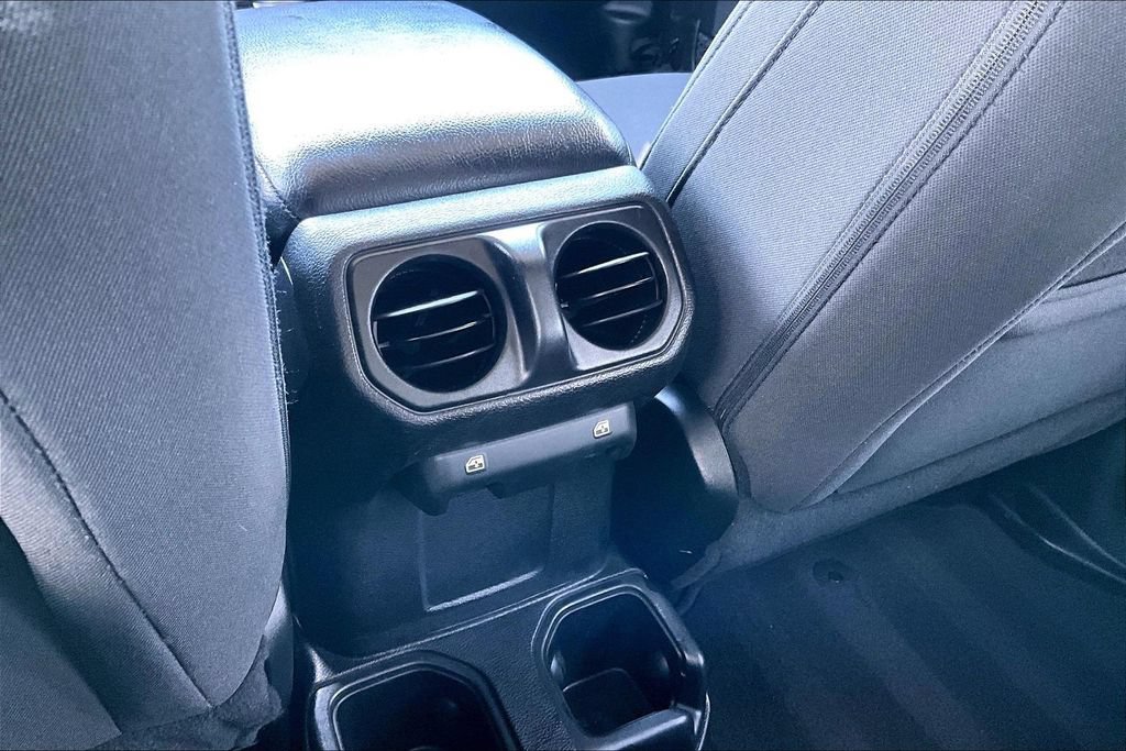 Used 2018 Jeep Wrangler Unlimited Sport S AWD/4WD image 30