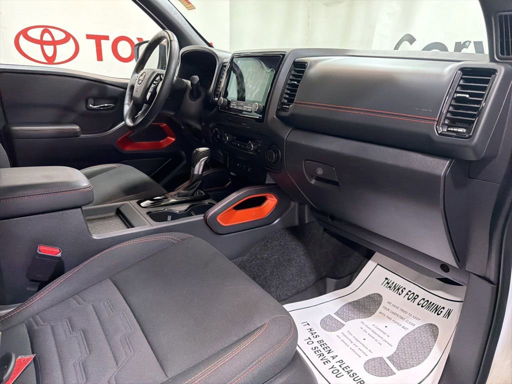 Used 2023 Nissan Frontier PRO-4X w/ Technology Package image 11