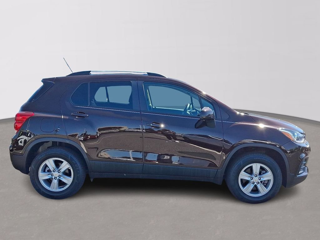 Certified 2022 Chevrolet Trax LT w/ LT Convenience Package AWD/4WD image 7