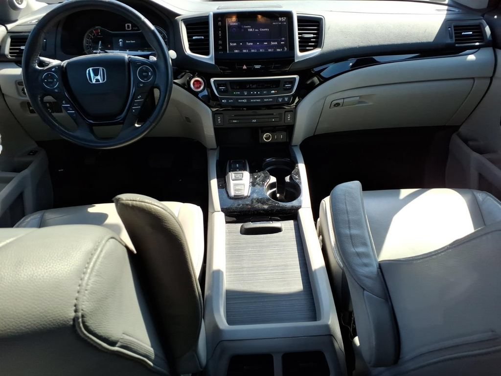 Used 2018 Honda Pilot Touring image 13