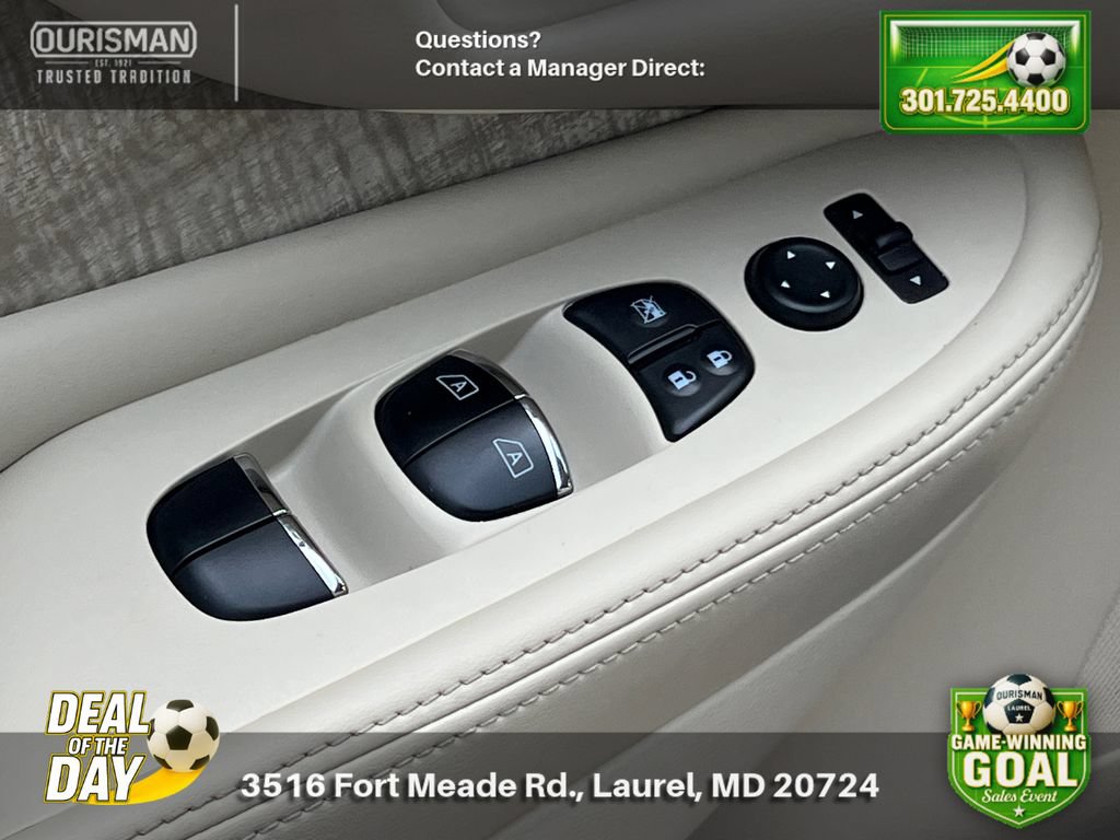 Used 2019 Nissan Murano SL w/ Cargo Package FWD image 8