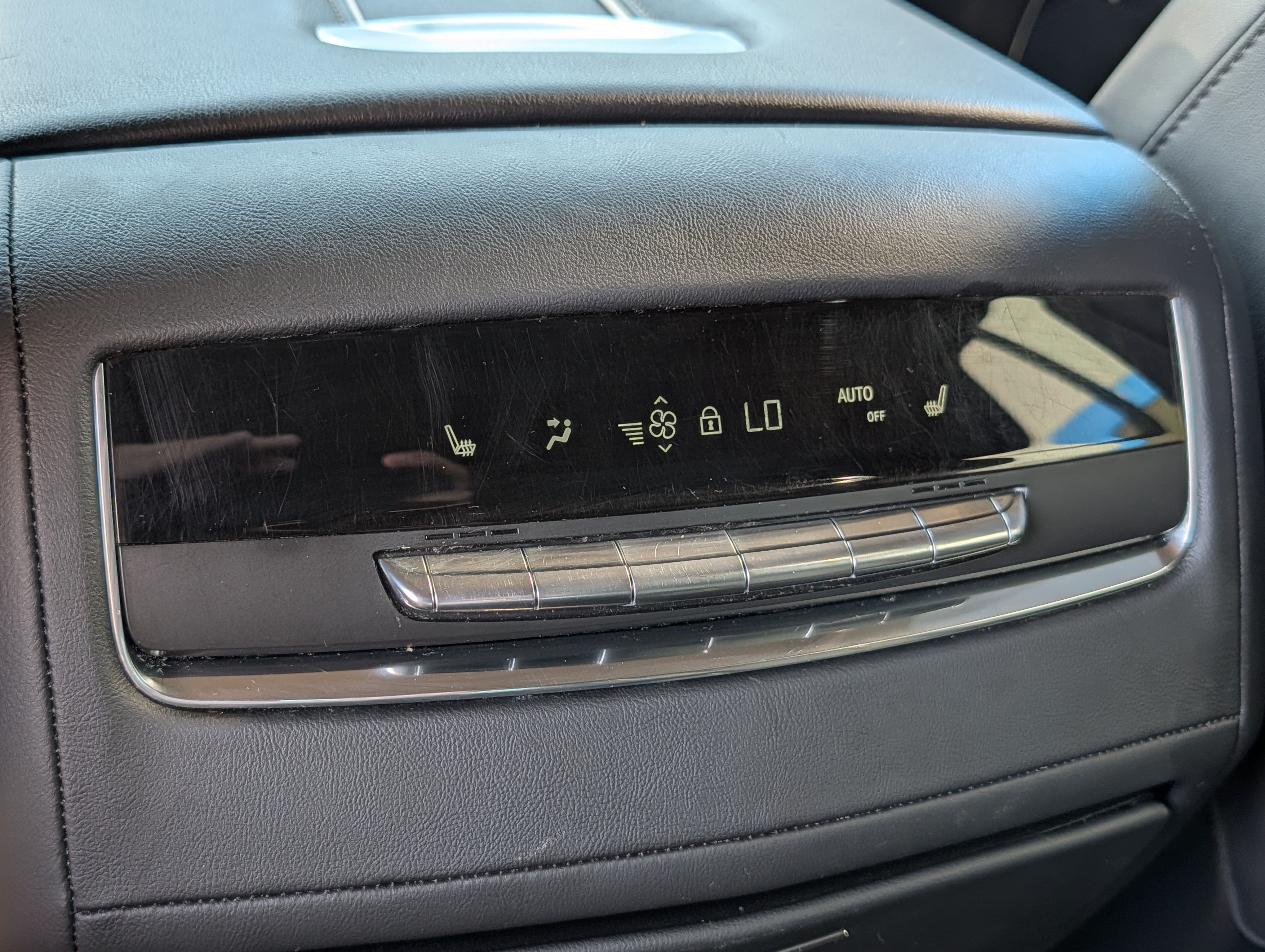 Used 2023 Cadillac Escalade Premium Luxury w/ LPO, Floor Liner Package AWD/4WD image 14
