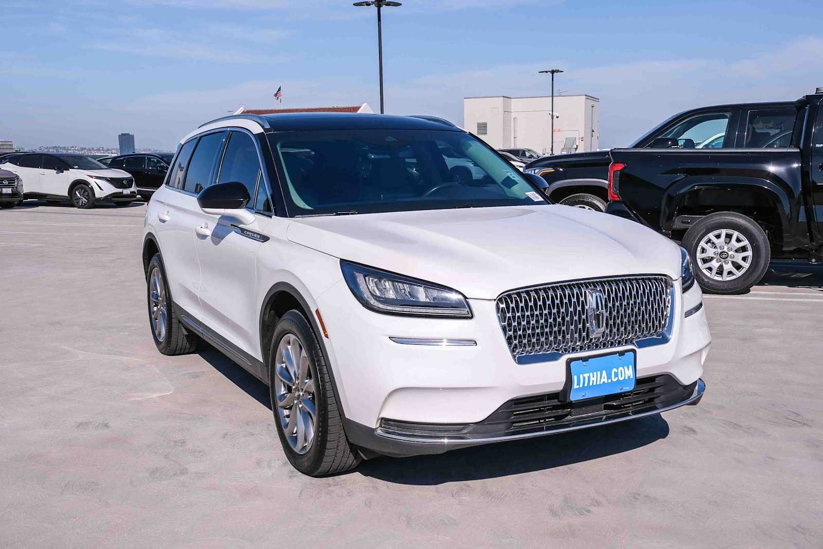 Used 2021 Lincoln Corsair FWD w/ Premium Package image 3