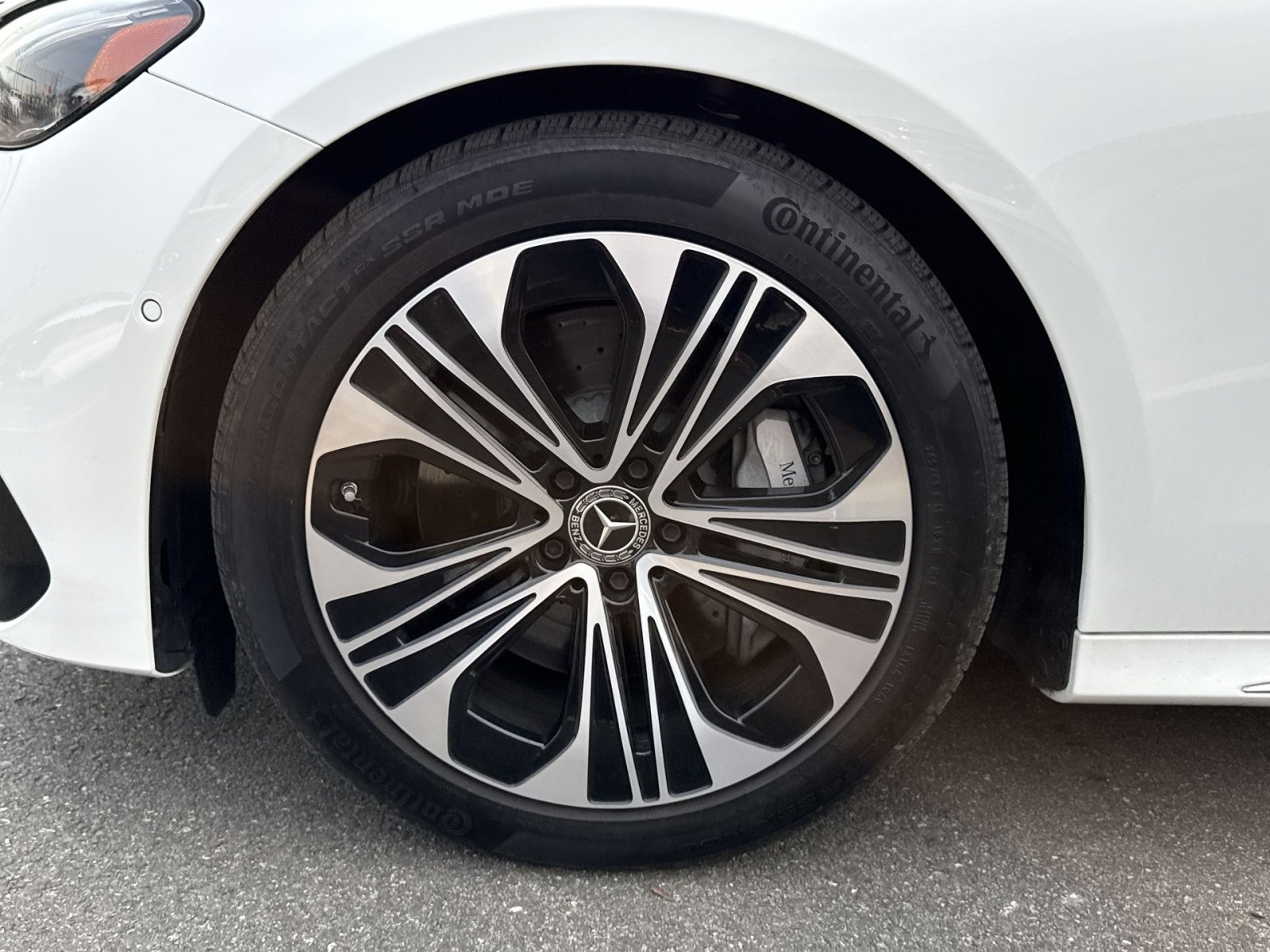 Used 2025 Mercedes-Benz E 450 4MATIC Sedan image 12