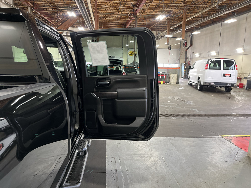 Certified 2022 Chevrolet Silverado 2500 LTZ w/ LTZ Convenience Package AWD/4WD image 24
