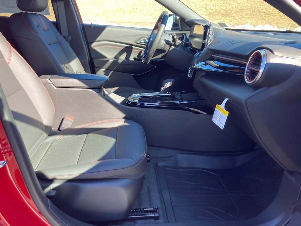 New 2026 Chevrolet Trax RS w/ Driver Confidence Package image 33