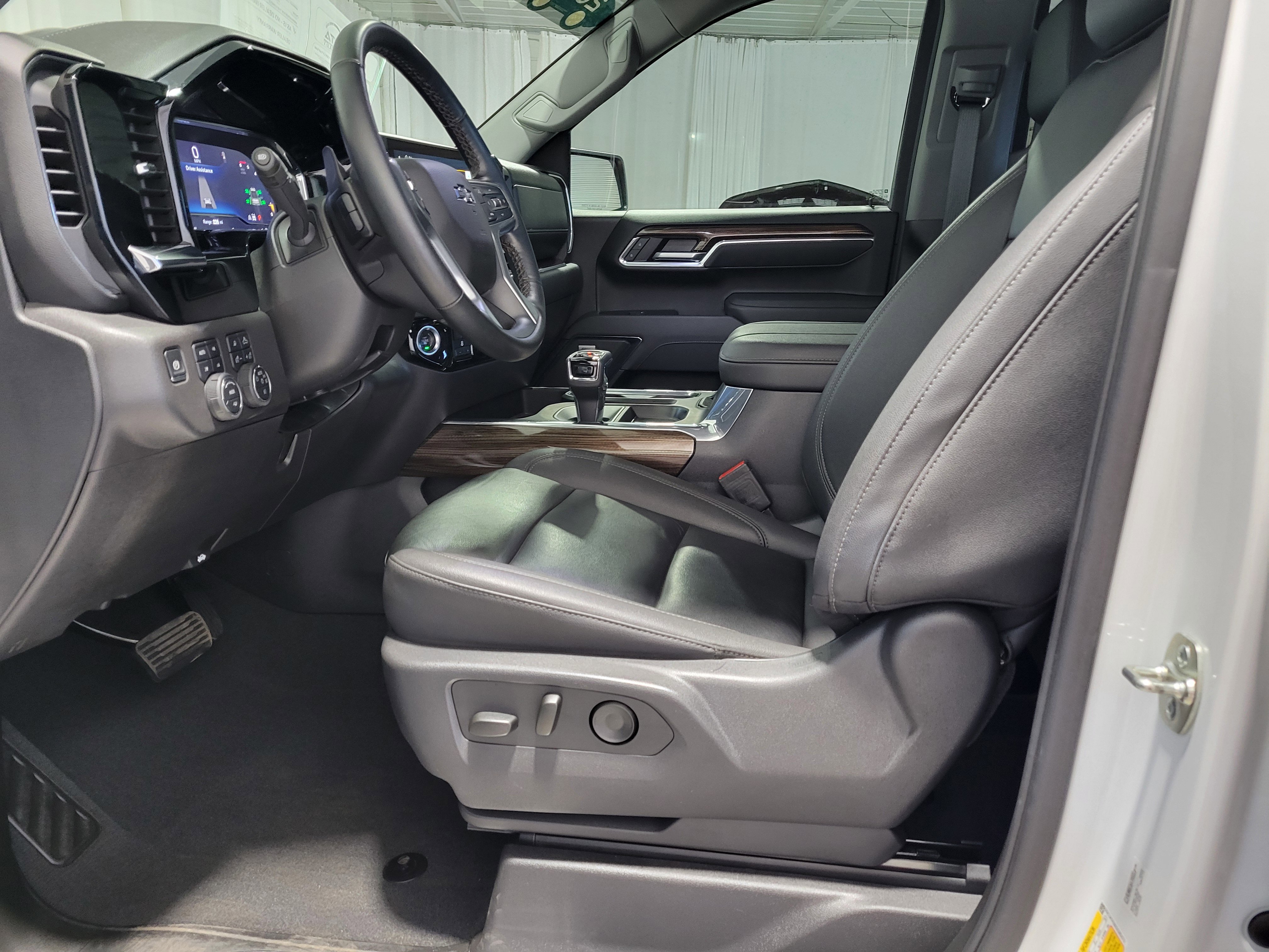 Certified 2025 Chevrolet Silverado 1500 LT Trail Boss w/ LT Trail Boss Premium Package image 40