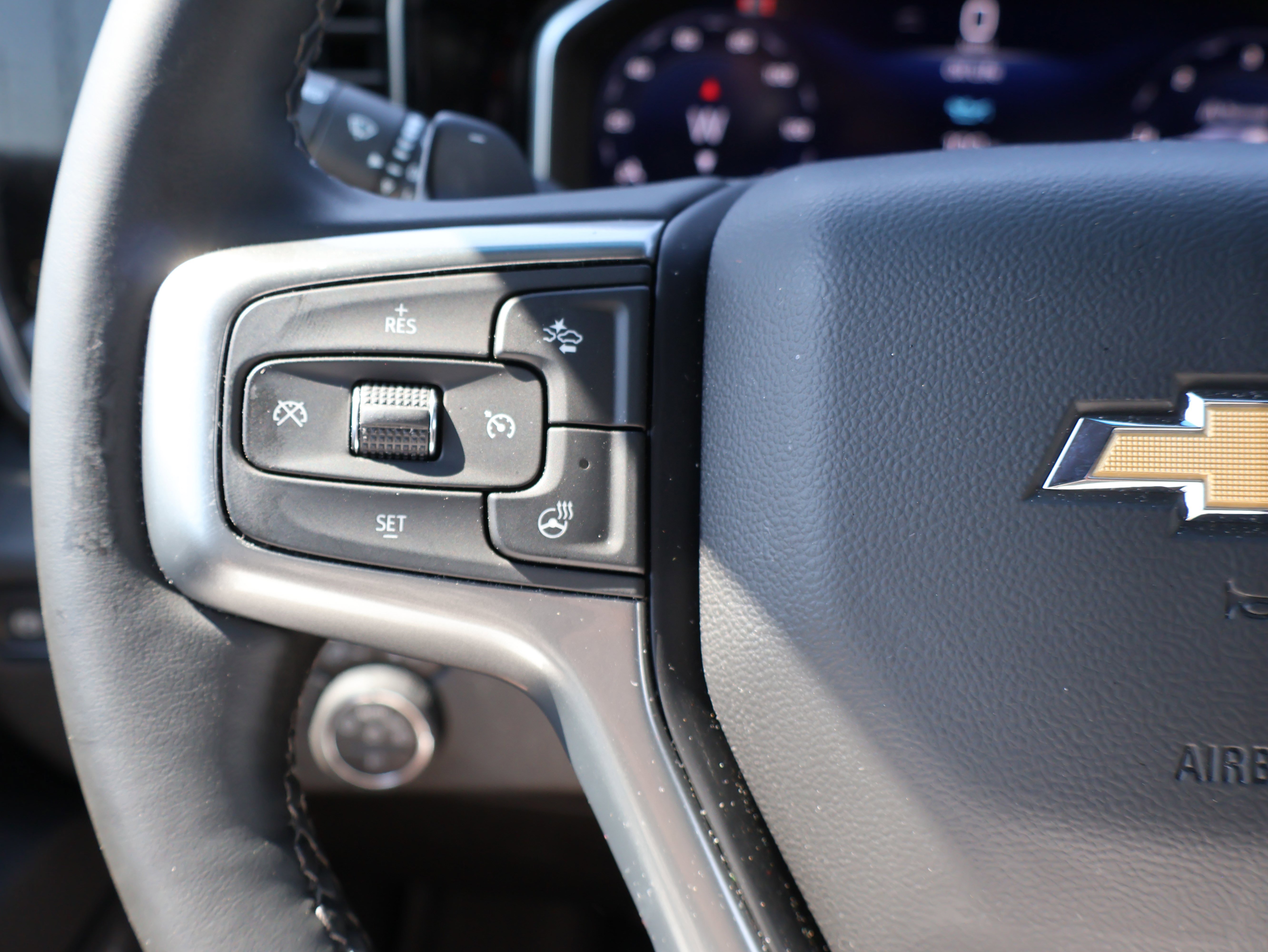 Used 2025 Chevrolet Silverado 1500 LTZ w/ LTZ Convenience Package II image 36