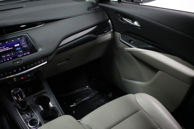 Used 2023 Cadillac XT4 Premium Luxury image 24