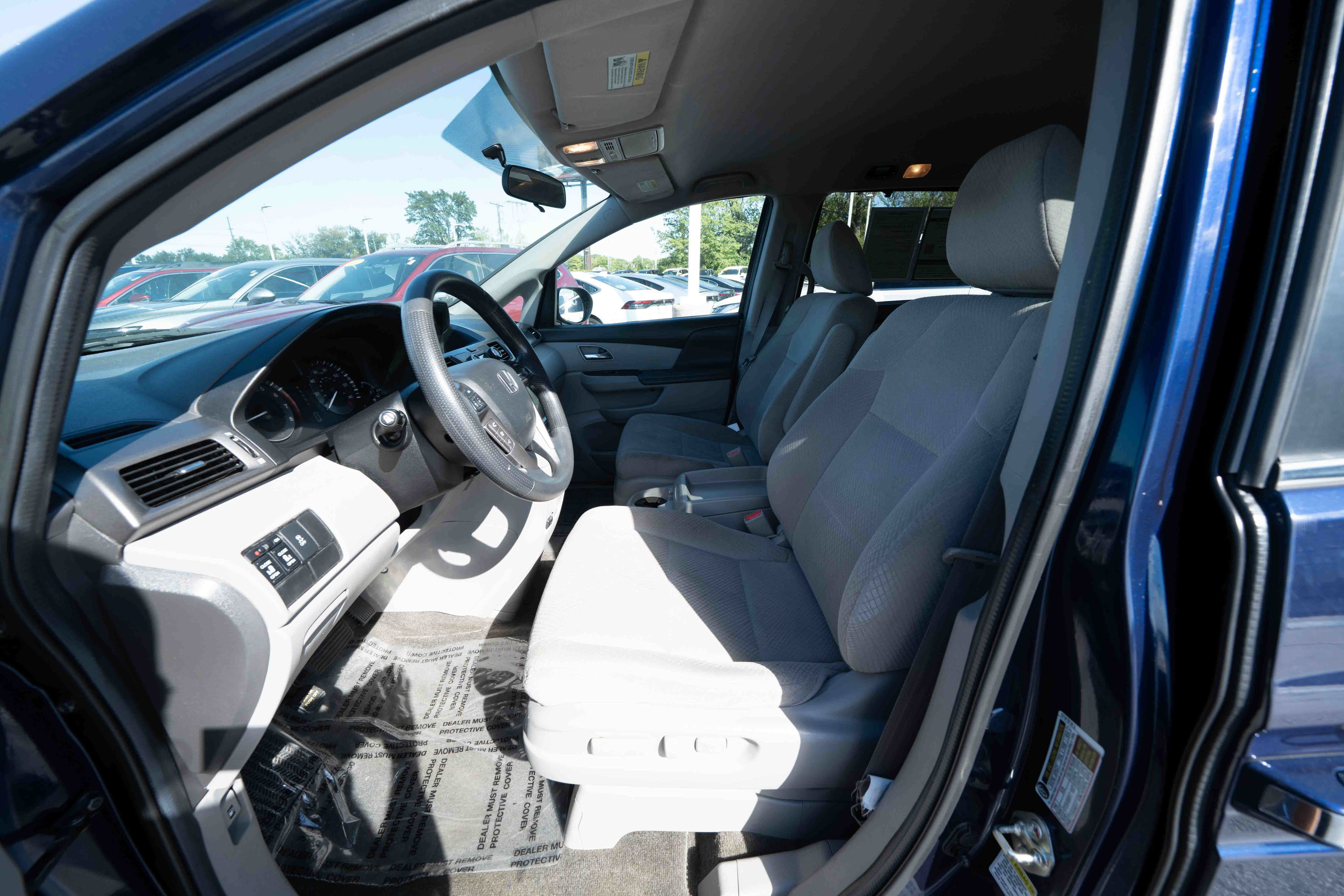 Used 2014 Honda Odyssey EX image 9