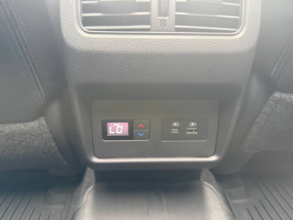 Used 2023 Nissan Rogue SL w/ SL Premium Package AWD/4WD image 5