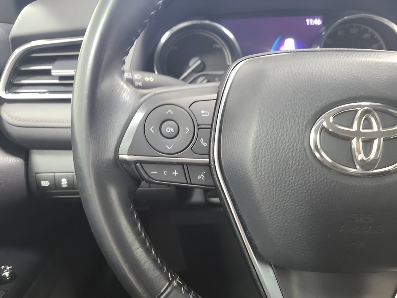 Used 2020 Toyota Camry XLE FWD image 24