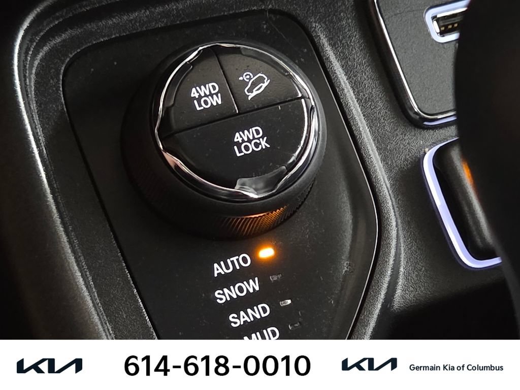 Used 2020 Jeep Compass Trailhawk AWD/4WD image 29