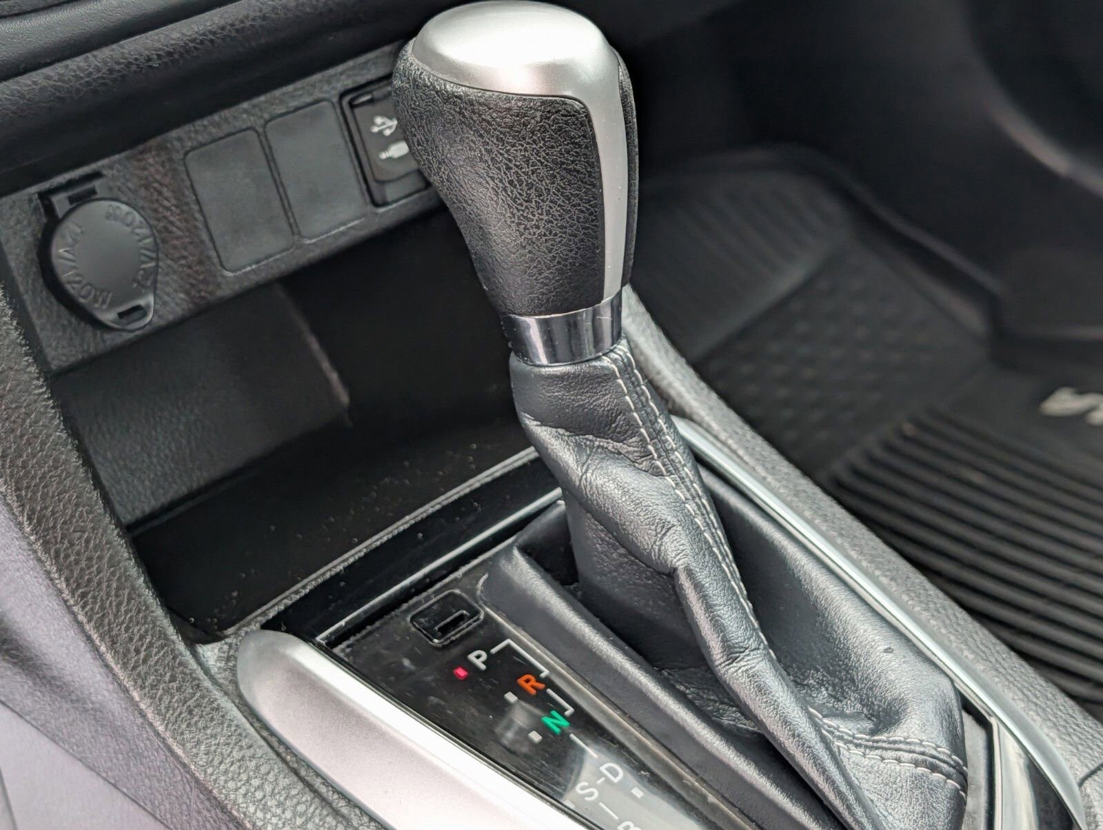 Used 2018 Toyota Corolla LE image 7