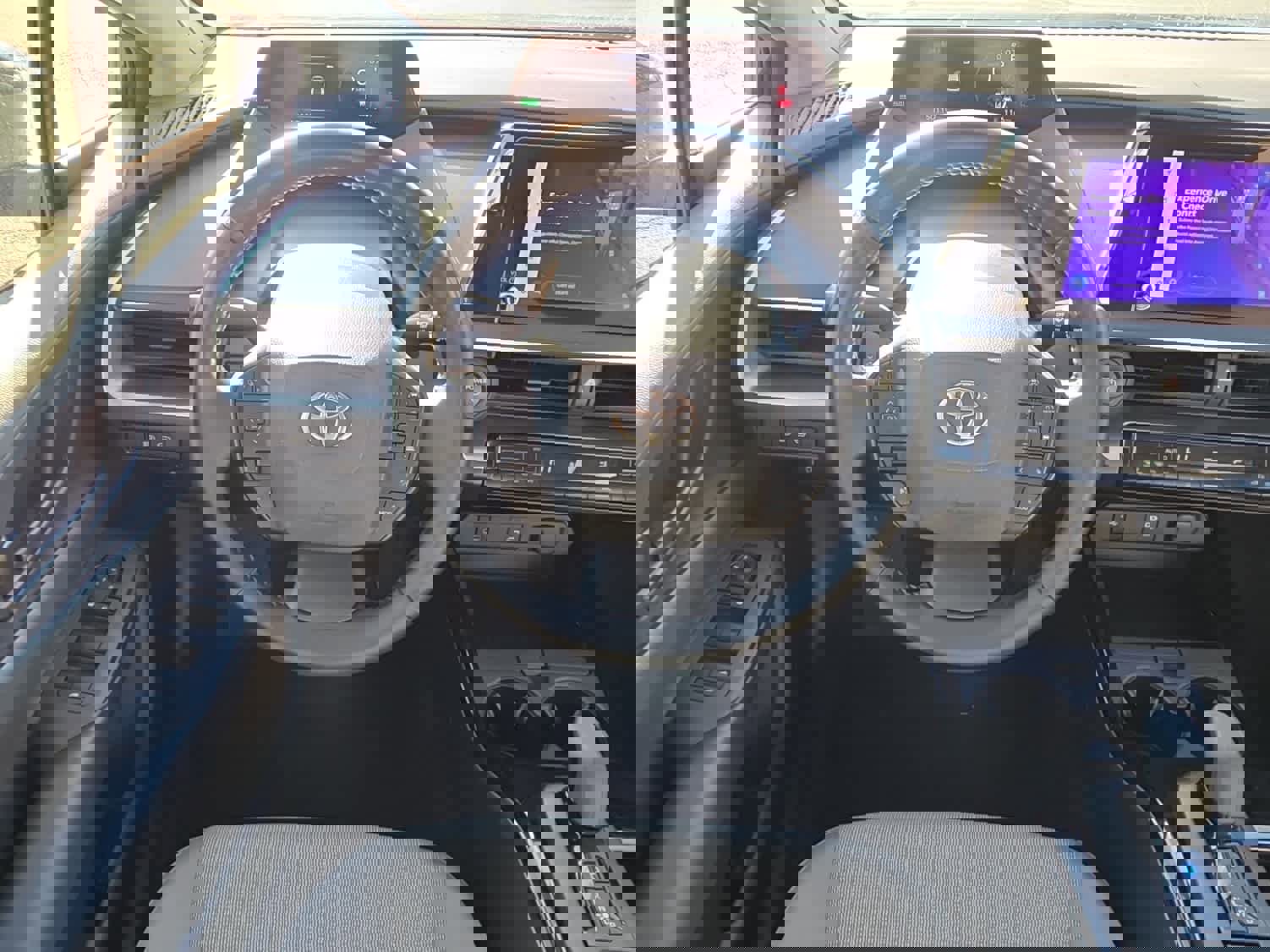 Used 2023 Toyota Prius LE image 10